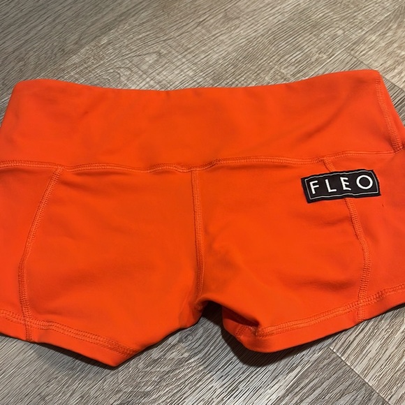 Orange FLEOs - Picture 2 of 3